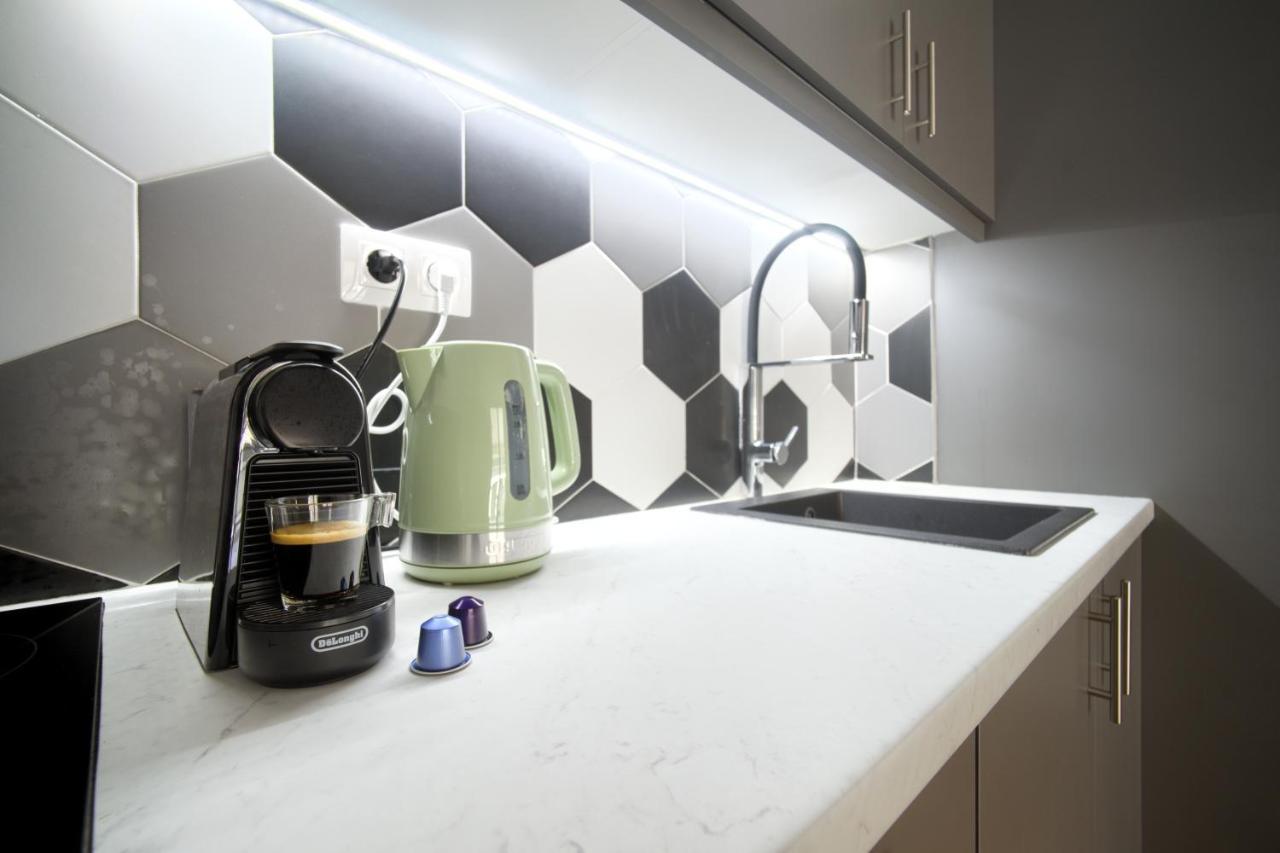 Majestic Flat With Huge Terrace In The City Center Atena Exterior foto